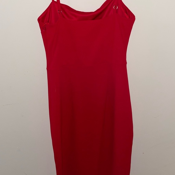 Express, Red midi dress, size 4, worn once - Picture 3 of 4